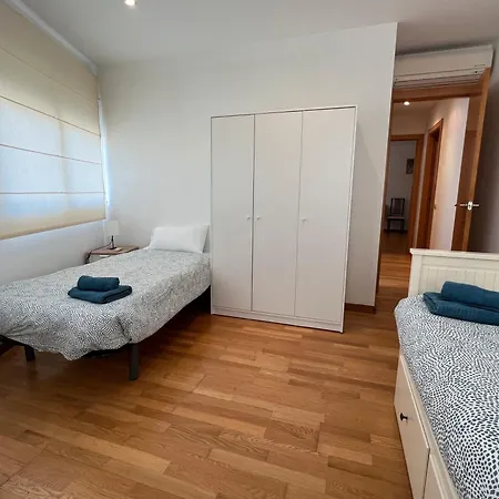 Bright In Maragall Apartment Barcelona