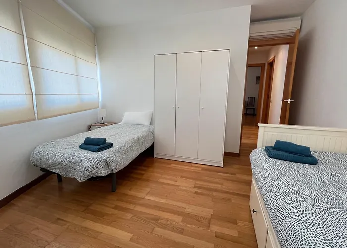 Bright In Maragall Apartment Barcelona